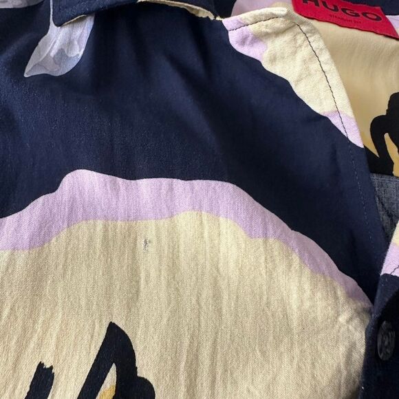 Hugo Boss Men’s Medium Floral Button-Down Shirt Modern Luxury Shirt - Picture 4 of 7